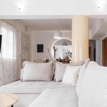 Villa Ventus, 40Sqm Private Pool & Hot Tub! Roussospition Bagian luar foto