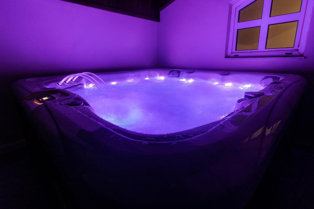 Villa Ventus, 40Sqm Private Pool & Hot Tub! Roussospition Bagian luar foto
