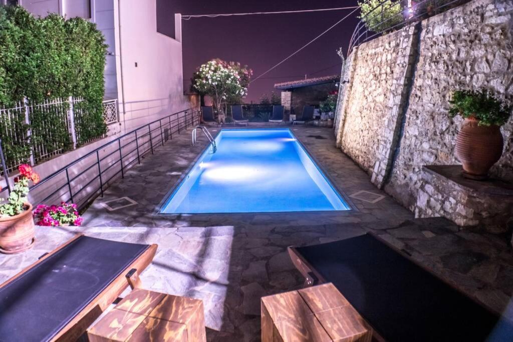Villa Ventus, 40Sqm Private Pool & Hot Tub! Roussospition Bagian luar foto