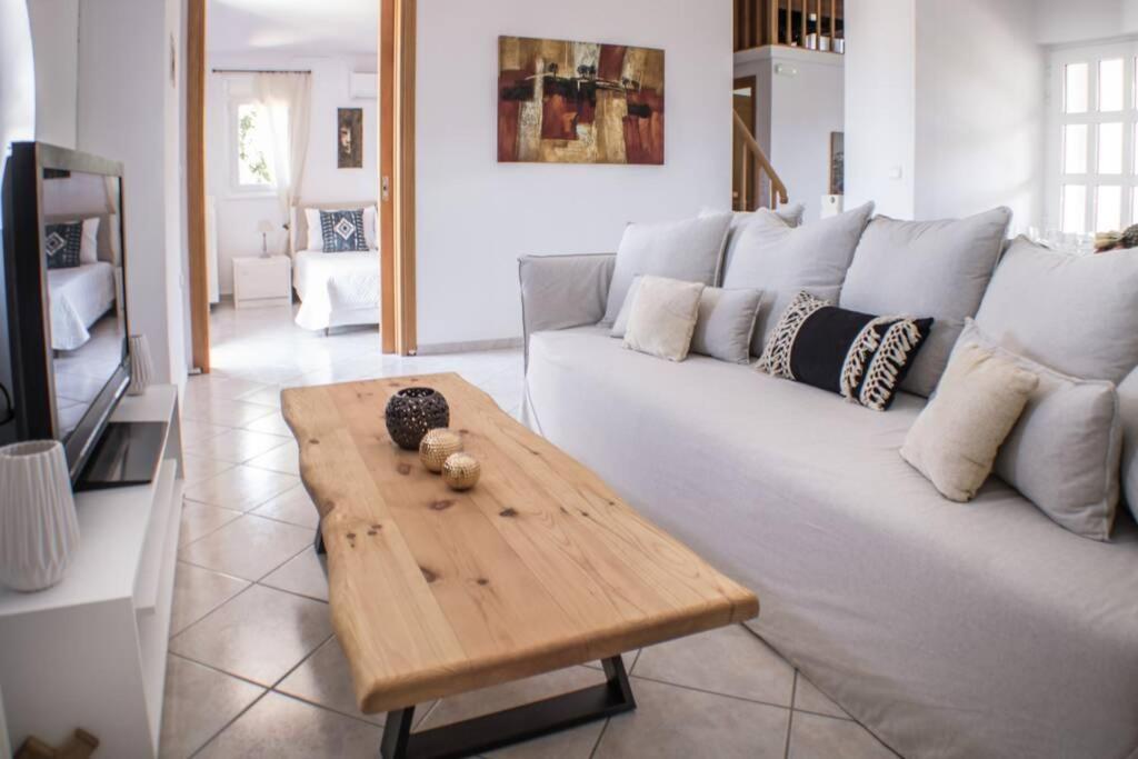 Villa Ventus, 40Sqm Private Pool & Hot Tub! Roussospition Bagian luar foto
