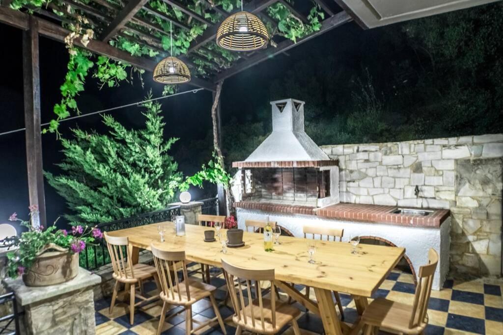 Villa Ventus, 40Sqm Private Pool & Hot Tub! Roussospition Bagian luar foto