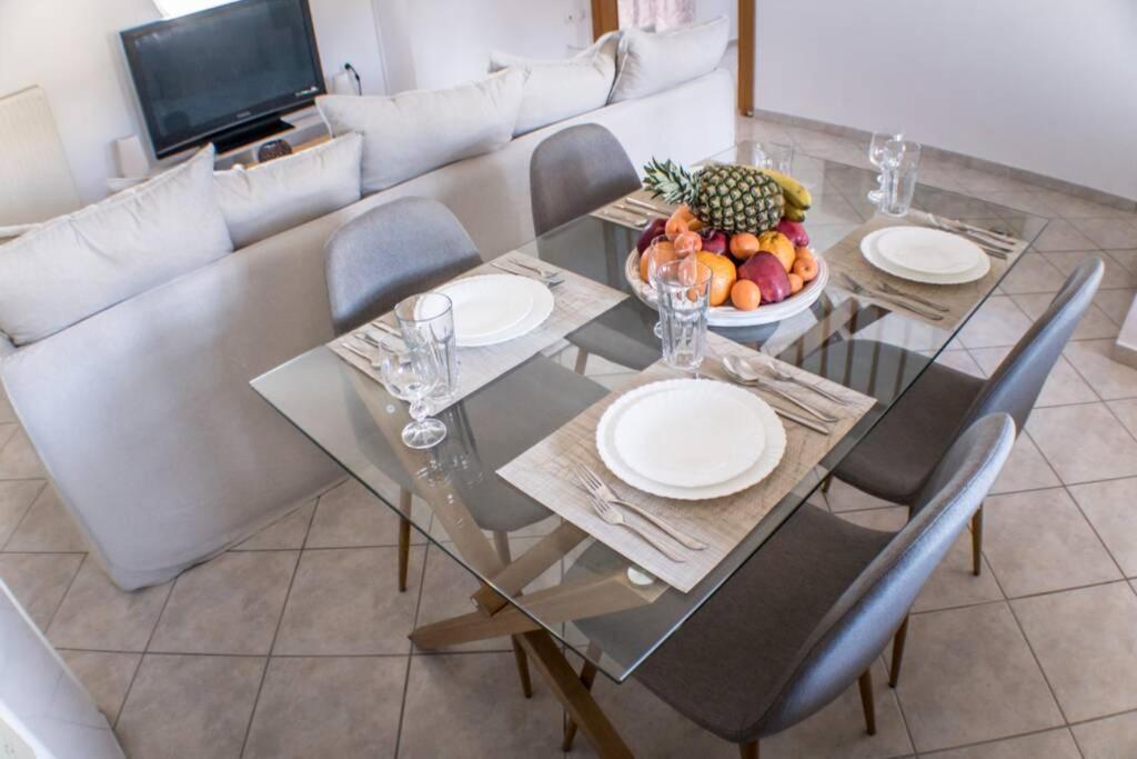 Villa Ventus, 40Sqm Private Pool & Hot Tub! Roussospition Bagian luar foto