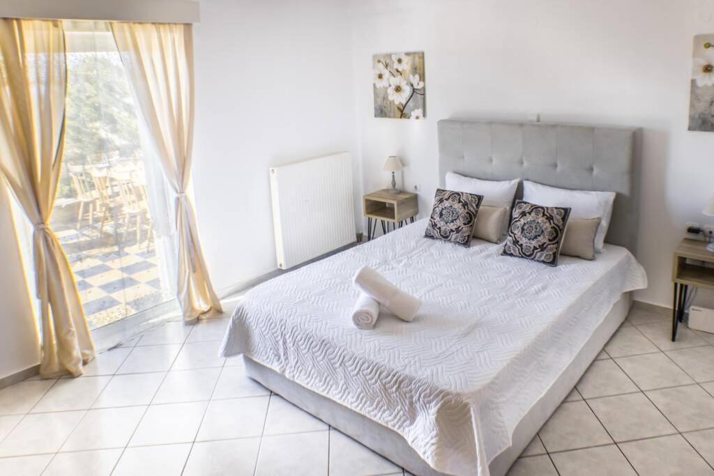 Villa Ventus, 40Sqm Private Pool & Hot Tub! Roussospition Bagian luar foto