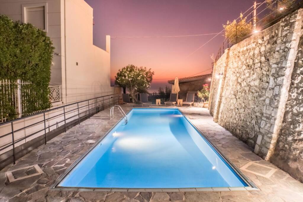 Villa Ventus, 40Sqm Private Pool & Hot Tub! Roussospition Bagian luar foto